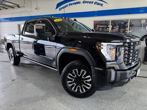 Used 2024 GMC Sierra 2500 Denali Ultimate AWD/4WD image 2