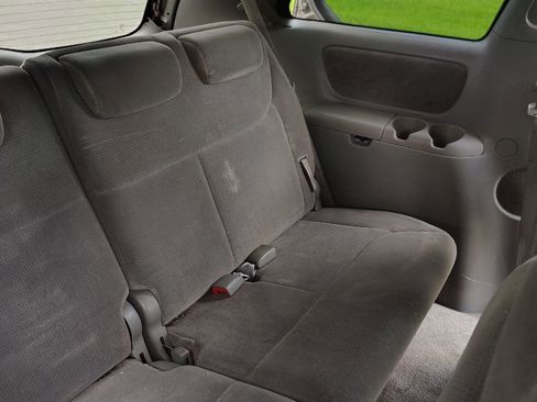 Used 2005 Toyota Sienna LE image 34