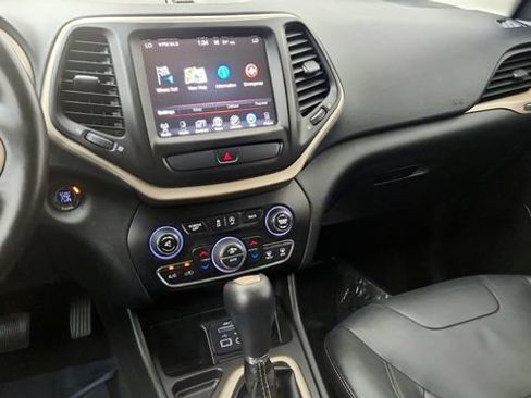 Used 2015 Jeep Cherokee Limited w/ Trailer Tow Group FWD image 60