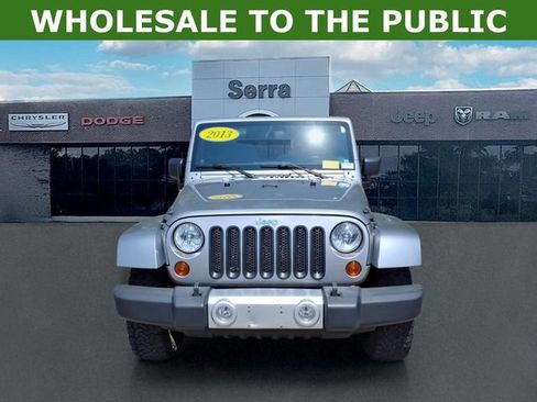 Used 2013 Jeep Wrangler Unlimited Sahara w/ Dual Top Group AWD/4WD image 2