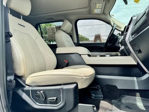 Used 2020 Ford Expedition Platinum AWD/4WD image 10