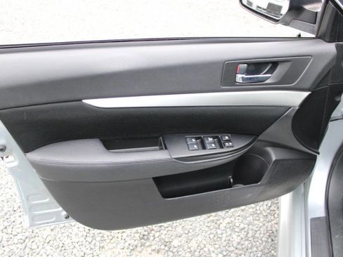 Used 2014 Subaru Legacy 2.5i Premium image 20