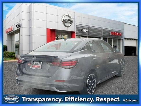 Certified 2024 Nissan Sentra SR w/ SR Premium Package image 6