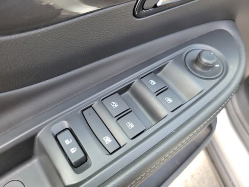 Used 2022 Buick Encore Preferred w/ Safety Package image 24