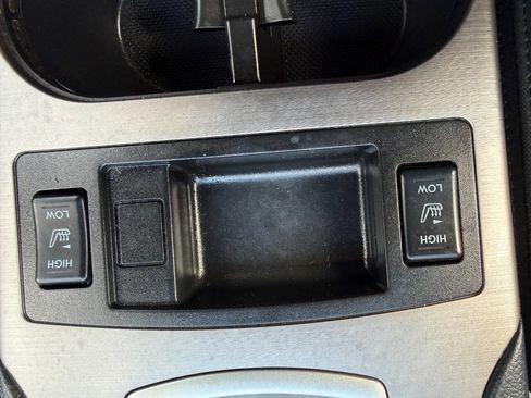 Used 2013 Subaru Legacy 2.5i Premium AWD/4WD image 16