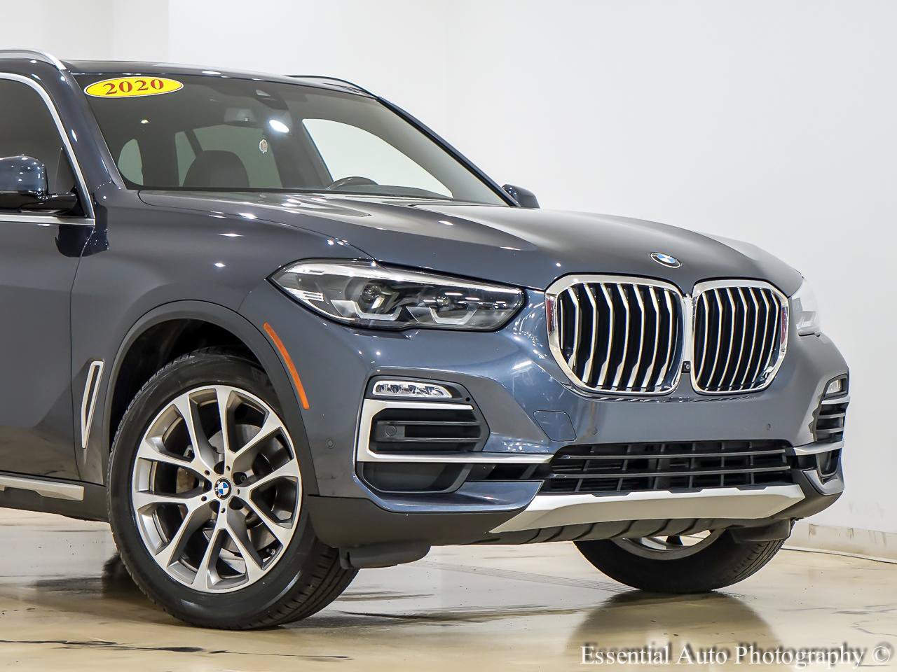 Used 2021 BMW X5 xDrive40i w/ Convenience Package AWD/4WD image 2