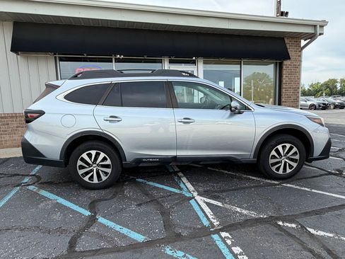 Used 2022 Subaru Outback Premium AWD/4WD image 5