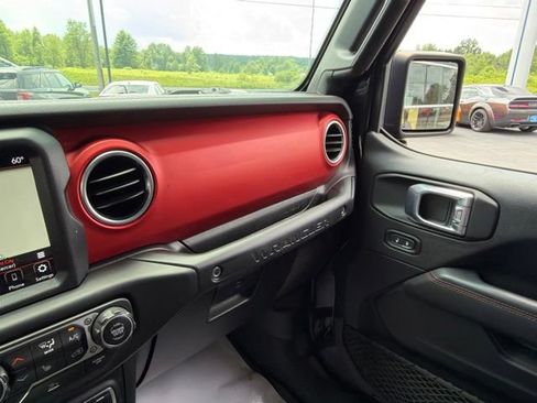 Used 2021 Jeep Wrangler Unlimited Rubicon AWD/4WD image 25