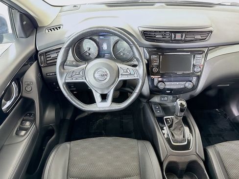 Certified 2022 Nissan Rogue Sport SV w/ Technology Package image 4