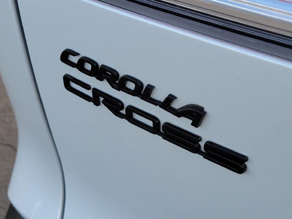 Used 2024 Toyota Corolla Cross AWD Hybrid image 9