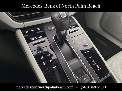 Used 2023 Porsche Macan image 21