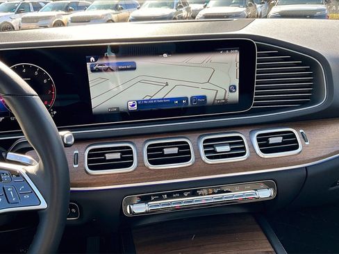 Used 2025 Mercedes-Benz GLE 350 4MATIC image 6