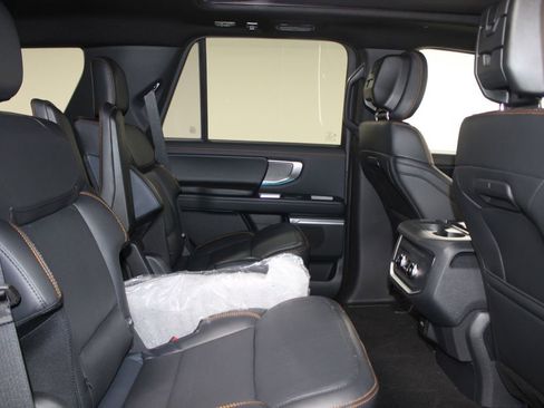 New 2026 Ford Expedition Tremor image 33