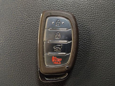 Used 2018 Hyundai Ioniq Limited FWD image 32
