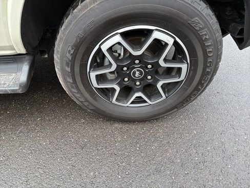 Used 2025 Ford Bronco Outer Banks image 10