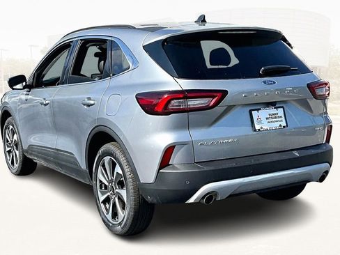 Used 2024 Ford Escape Platinum image 4