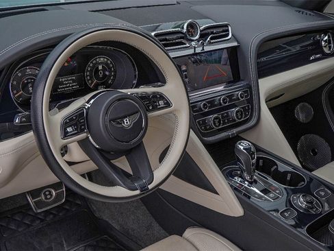 Certified 2024 Bentley Bentayga Extended Wheelbase image 18