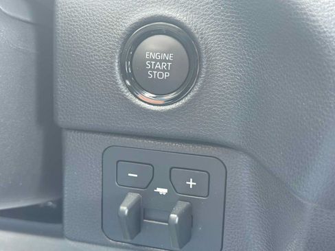 Used 2025 Toyota Tundra SR5 w/ SR5 Convenience Package AWD/4WD image 29