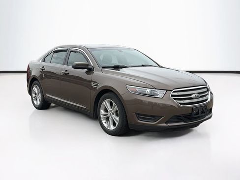 Used 2016 Ford Taurus SEL FWD image 3