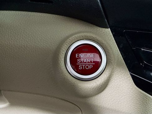 Certified 2017 Honda Accord Touring image 24