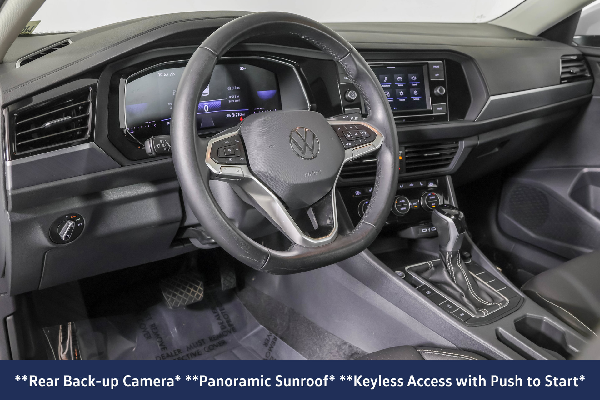 Used 2024 Volkswagen Jetta SE w/ Panoramic Sunroof Package FWD image 5