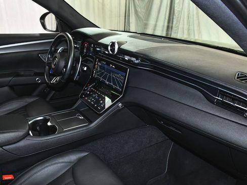 Used 2024 Maserati Grecale GT image 64