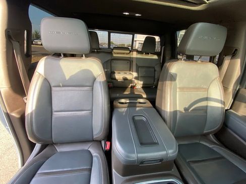 Used 2021 GMC Sierra 1500 Denali w/ Denali Premium Package AWD/4WD image 26