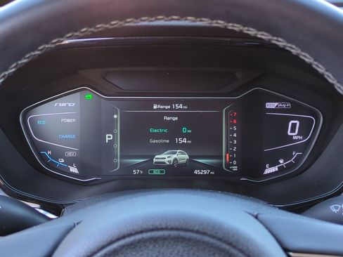 Certified 2022 Kia Niro EX image 26