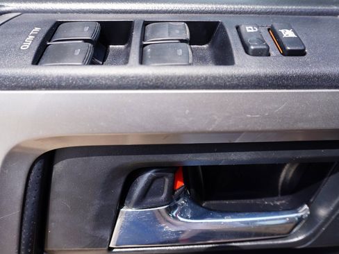 Used 2016 Toyota 4Runner SR5 Premium image 9