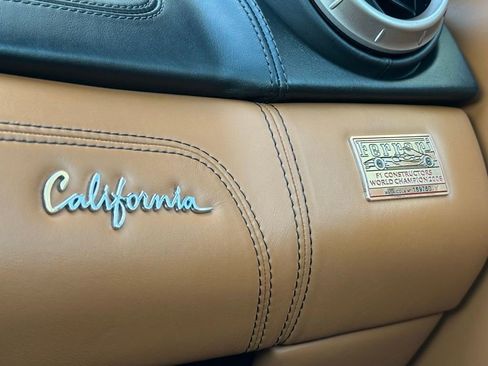 Used 2010 Ferrari California image 41