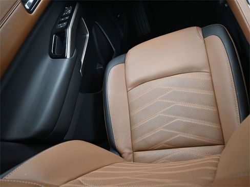 Used 2025 Nissan Pathfinder Platinum image 15