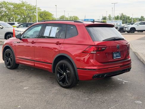 Certified 2024 Volkswagen Tiguan SE R-Line AWD/4WD image 4