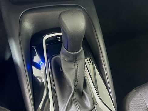 Used 2025 Toyota Corolla LE image 23