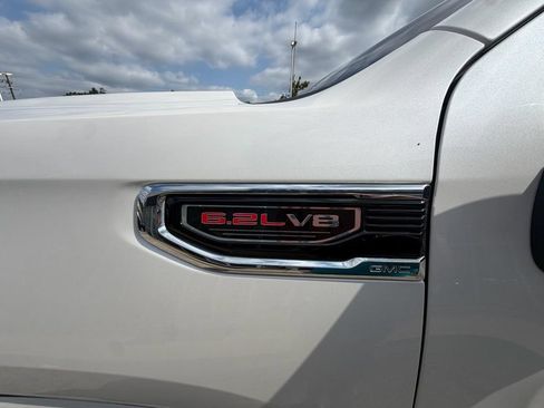 Used 2022 GMC Sierra 1500 Denali w/ Denali Reserve Package AWD/4WD image 9