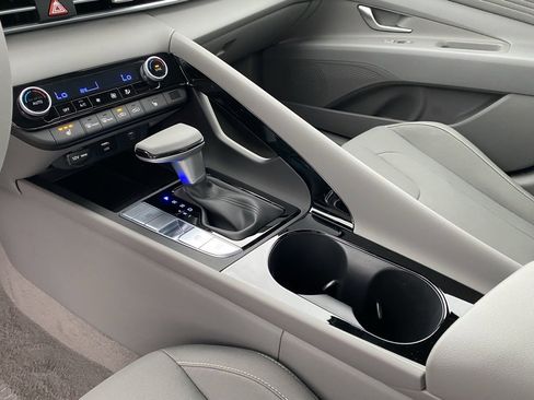 New 2026 Hyundai Elantra SEL Sport image 13