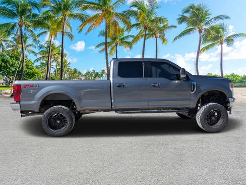 Used 2022 Ford F250 XLT w/ XLT Value Package AWD/4WD image 3