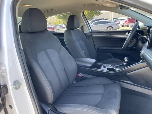Used 2022 Kia K5 LXS FWD image 25