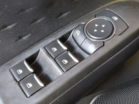 Used 2020 Ford Escape SE FWD image 27