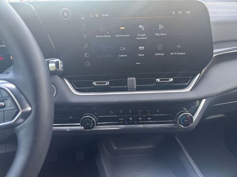 Used 2025 Chevrolet Equinox LT image 18