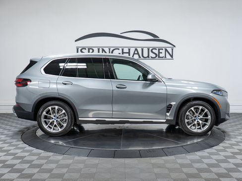 Used 2025 BMW X5 xDrive50e w/ Executive Package image 4