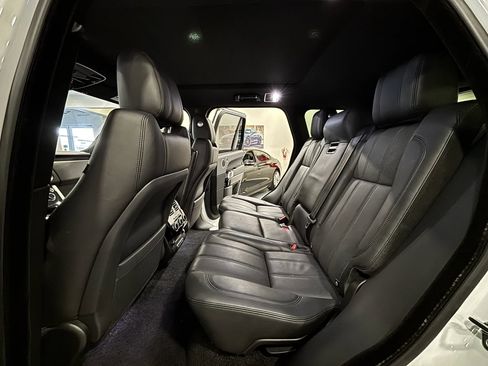 Used 2016 Land Rover Range Rover HSE AWD/4WD image 16