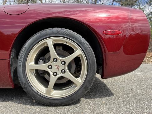 Used 2003 Chevrolet Corvette Convertible w/ Preferred Equipment Group1 image 18