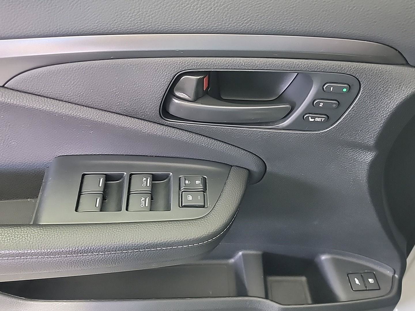 Certified 2024 Honda Passport EX-L image 37
