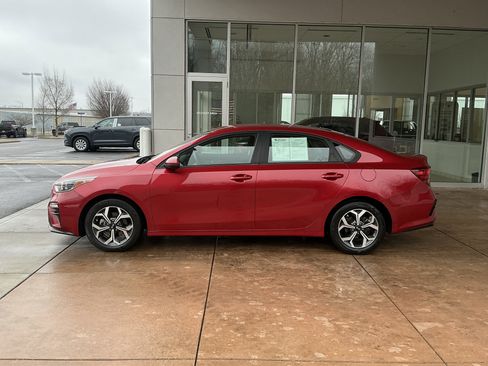 Used 2021 Kia Forte LXS image 19