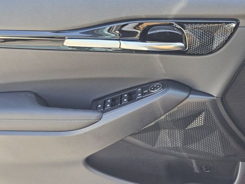 New 2026 Kia Seltos EX FWD image 18