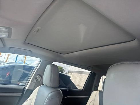 Used 2018 Toyota Highlander Limited AWD/4WD image 27