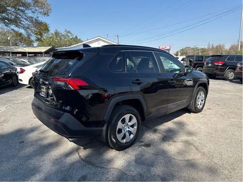 Used 2019 Toyota RAV4 LE image 5
