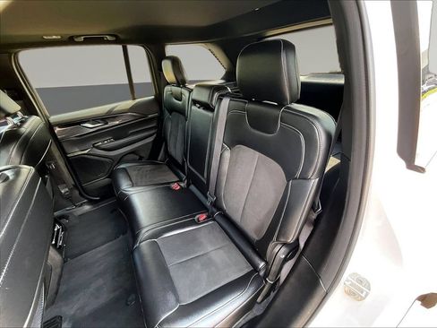 Used 2023 Jeep Grand Cherokee Altitude AWD/4WD image 26