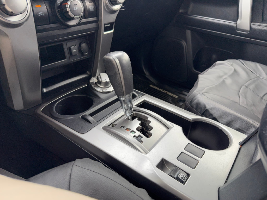 Used 2020 Toyota 4Runner SR5 AWD/4WD image 25