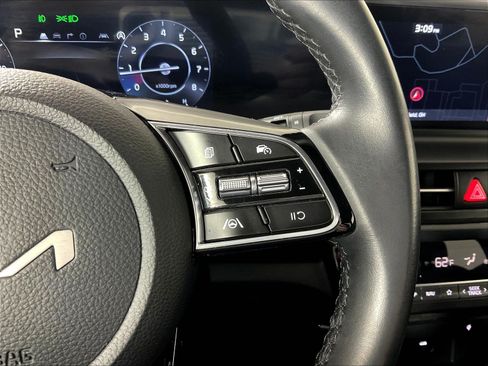 Used 2025 Kia Seltos EX AWD/4WD image 12